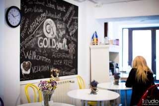 Отели типа «постель и завтрак» Goldsmith Сибиу Семейный номер-студио-5